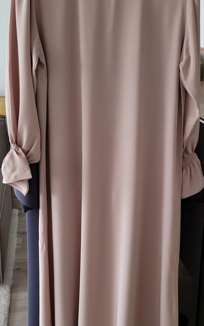 Noor Falak abaya med tilhørende bælte- beige