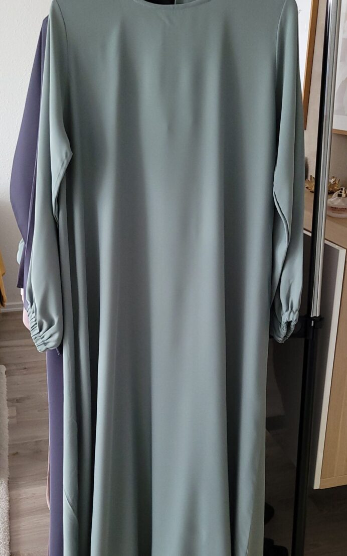 Noor Shams abaya med tilhørende bælte- mint
